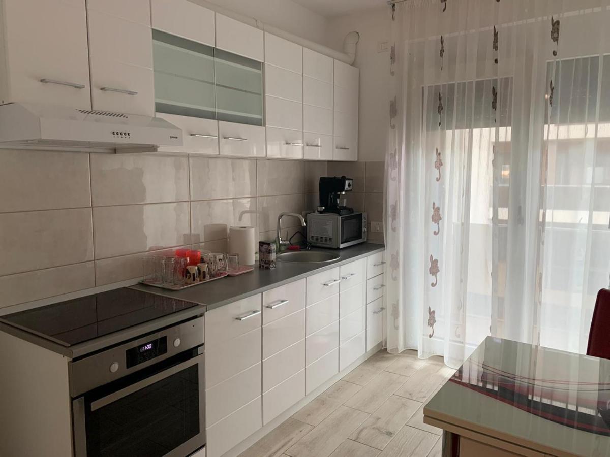 Apartament Cu 2 Camere 오라데아 외부 사진